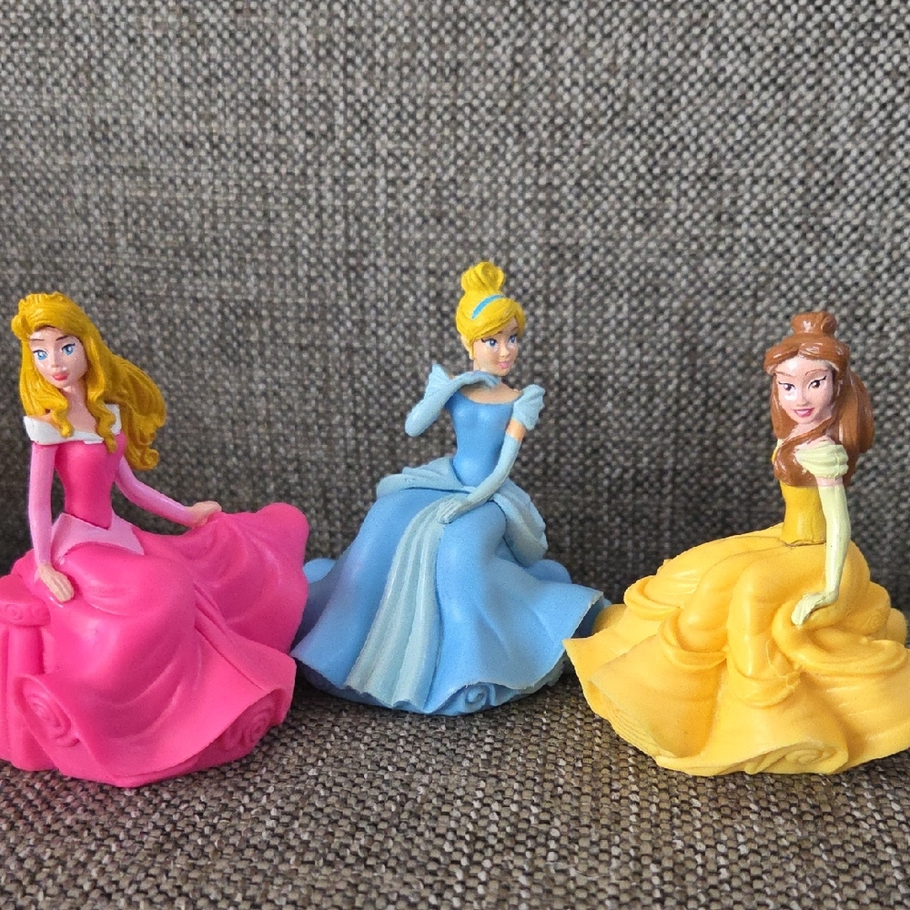 Disney Princess Doll Trio - Pink, Blue, Yellow